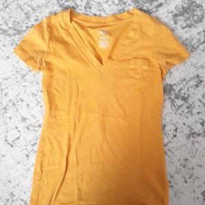 Yellow tshirt